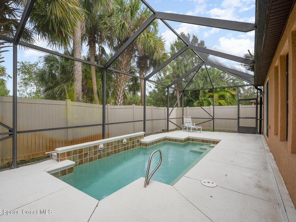 2842 Glenridge Circle, Merritt Island, FL 32953