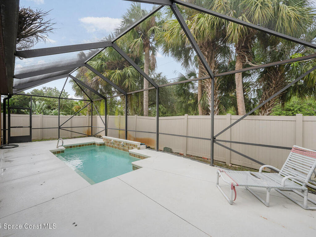 2842 Glenridge Circle, Merritt Island, FL 32953