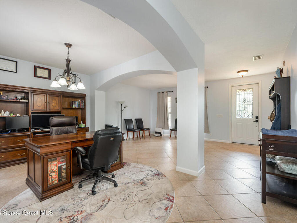 2842 Glenridge Circle, Merritt Island, FL 32953