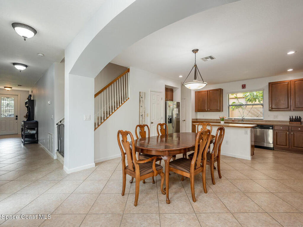 2842 Glenridge Circle, Merritt Island, FL 32953