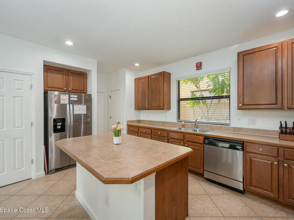 2842 Glenridge Circle, Merritt Island, FL 32953