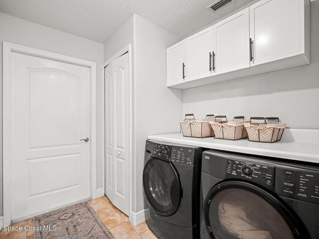 2525 Fawn Lake Boulevard, Mims, FL 32754