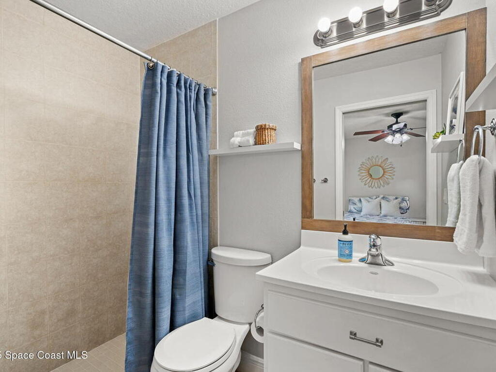 2525 Fawn Lake Boulevard, Mims, FL 32754