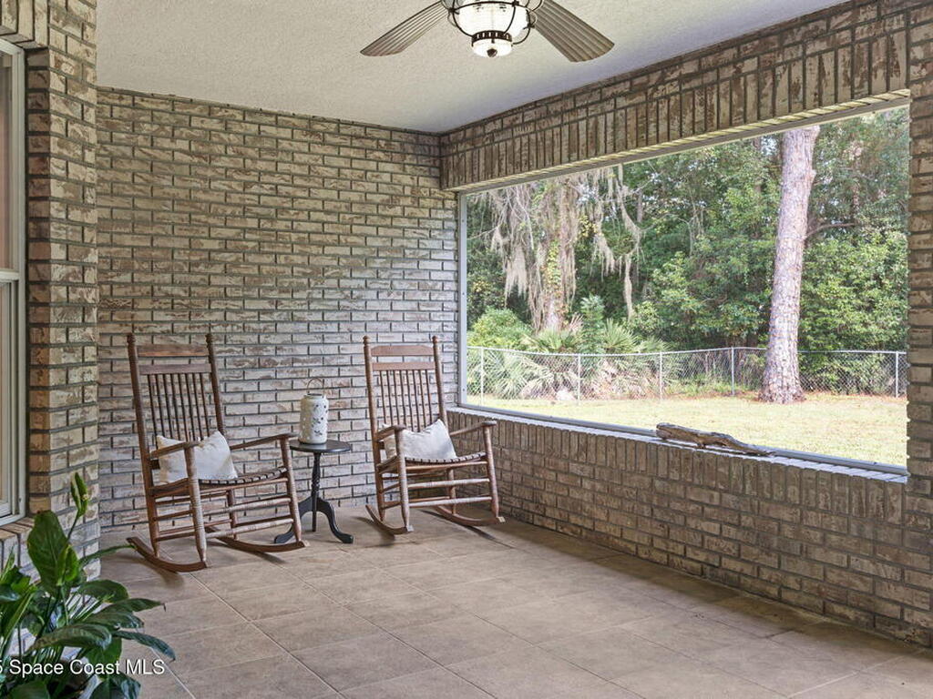 2525 Fawn Lake Boulevard, Mims, FL 32754