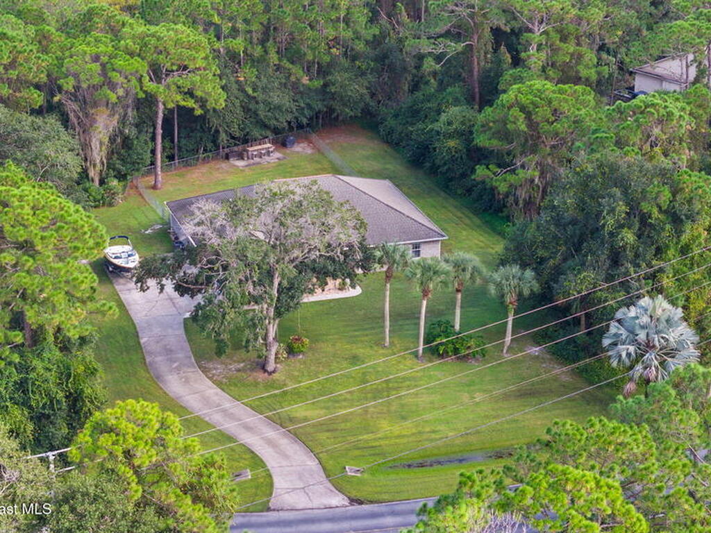 2525 Fawn Lake Boulevard, Mims, FL 32754