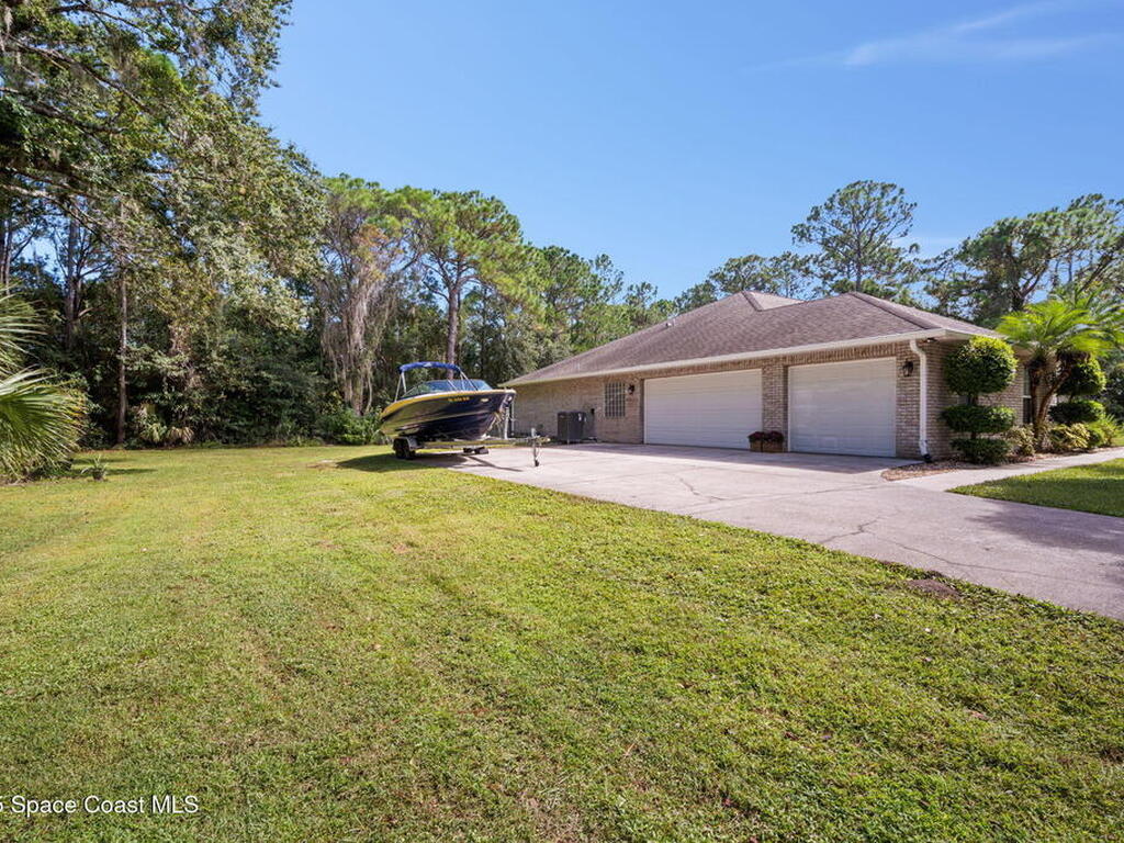 2525 Fawn Lake Boulevard, Mims, FL 32754