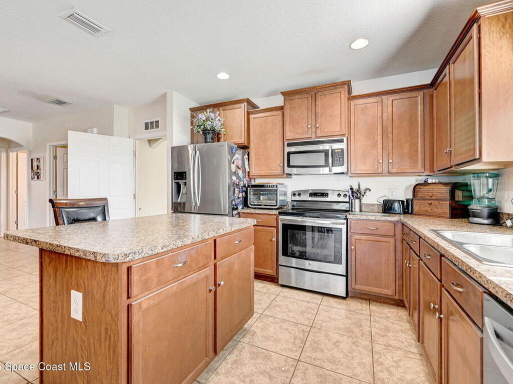 2490 Snapdragon Drive, Palm Bay, FL 32907