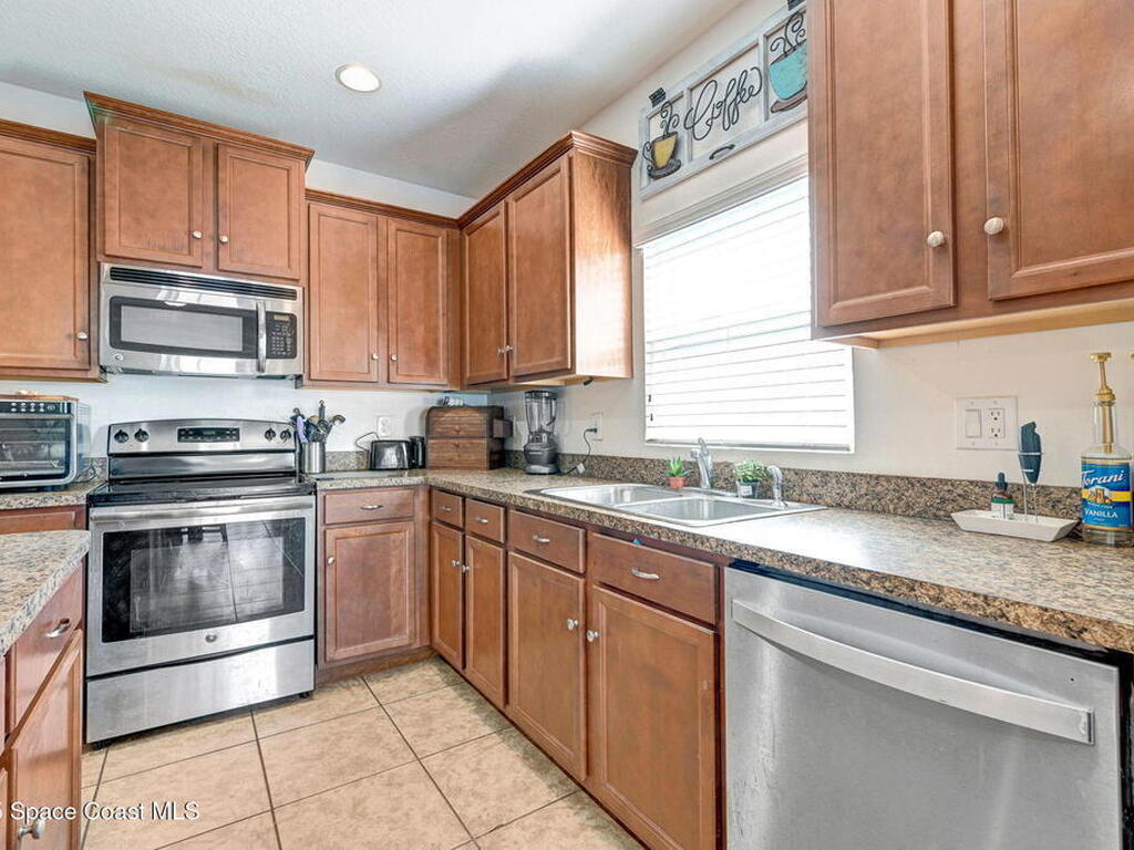 2490 Snapdragon Drive, Palm Bay, FL 32907