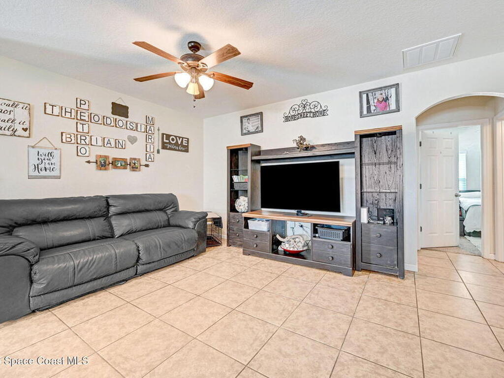 2490 Snapdragon Drive, Palm Bay, FL 32907