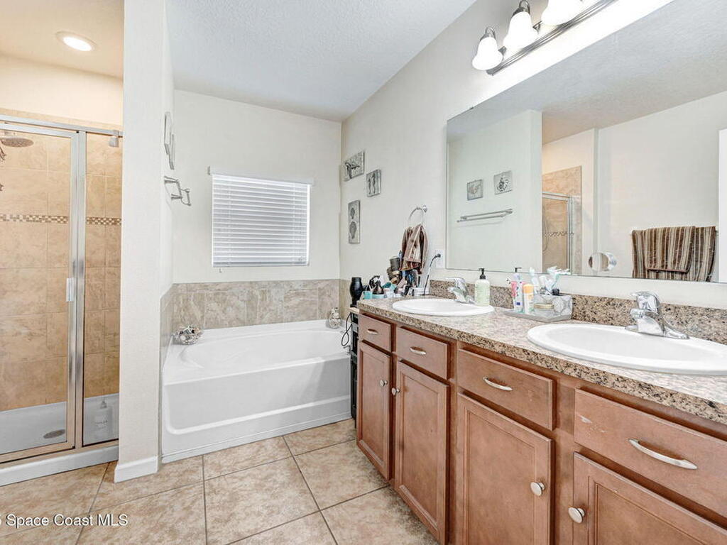 2490 Snapdragon Drive, Palm Bay, FL 32907