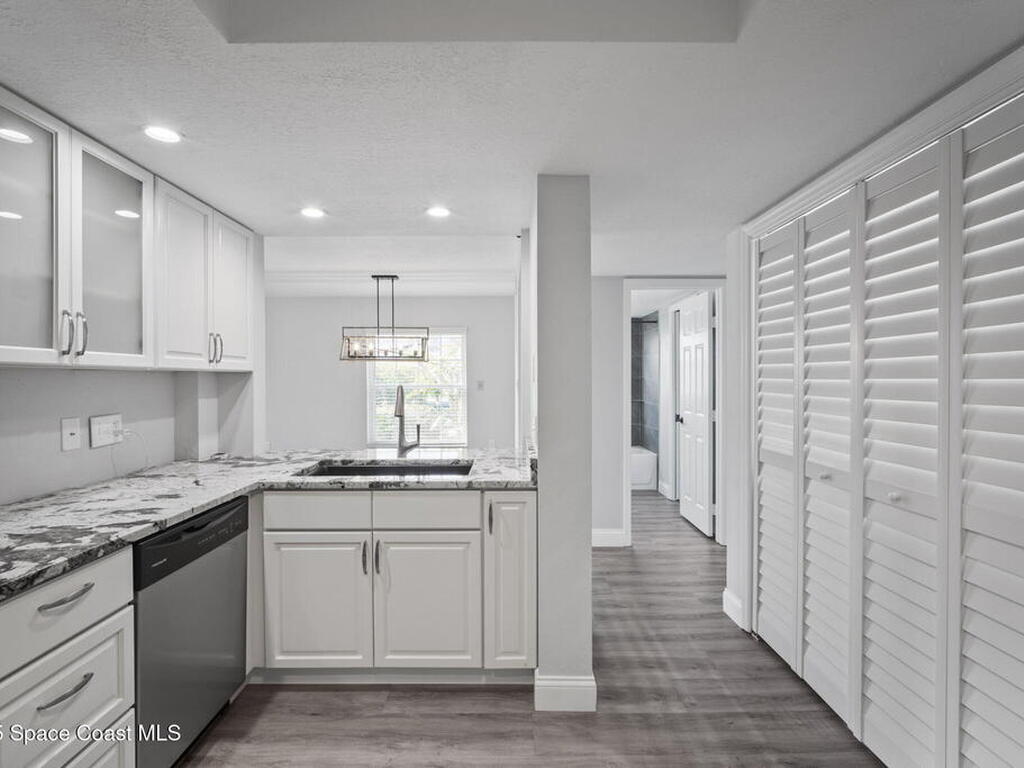 530 S Brevard Avenue, Cocoa Beach, FL 32931