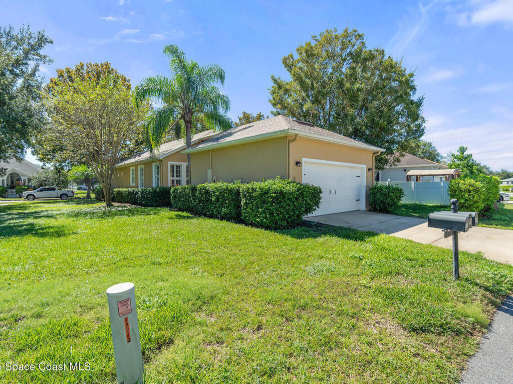 6913 Beargrass Road, Harmony, FL 34773