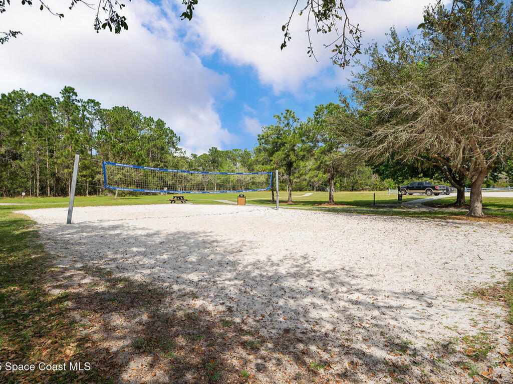 6913 Beargrass Road, Harmony, FL 34773