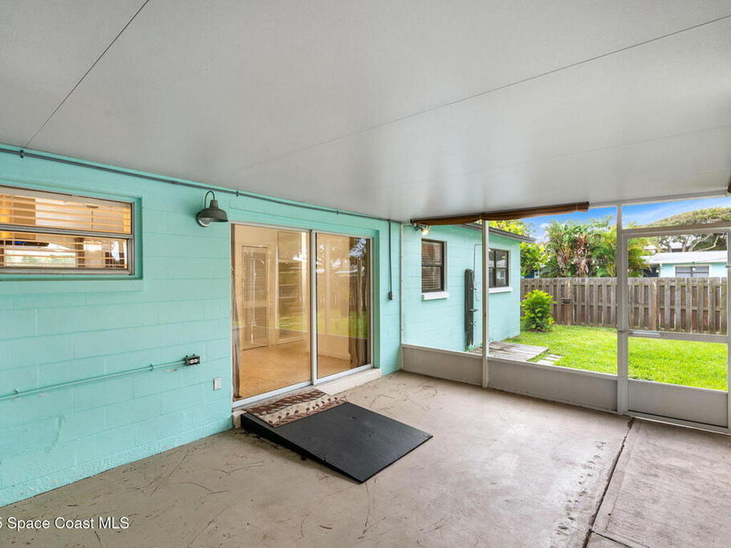 286 S Orlando Avenue, Cocoa Beach, FL 32931