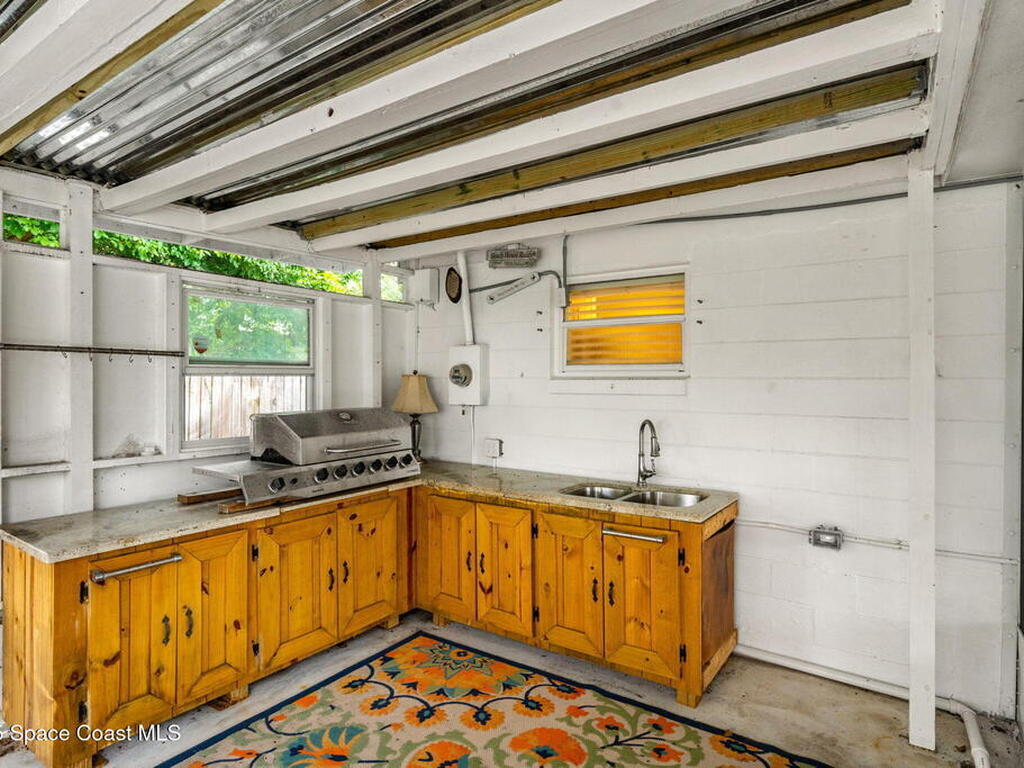 286 S Orlando Avenue, Cocoa Beach, FL 32931