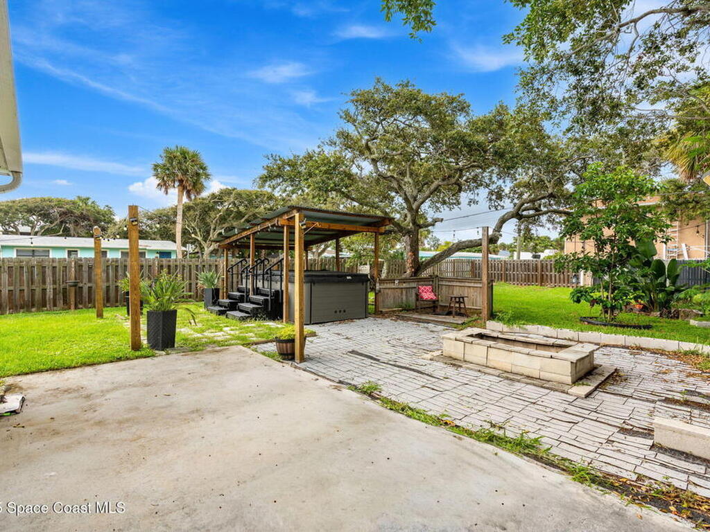 286 S Orlando Avenue, Cocoa Beach, FL 32931