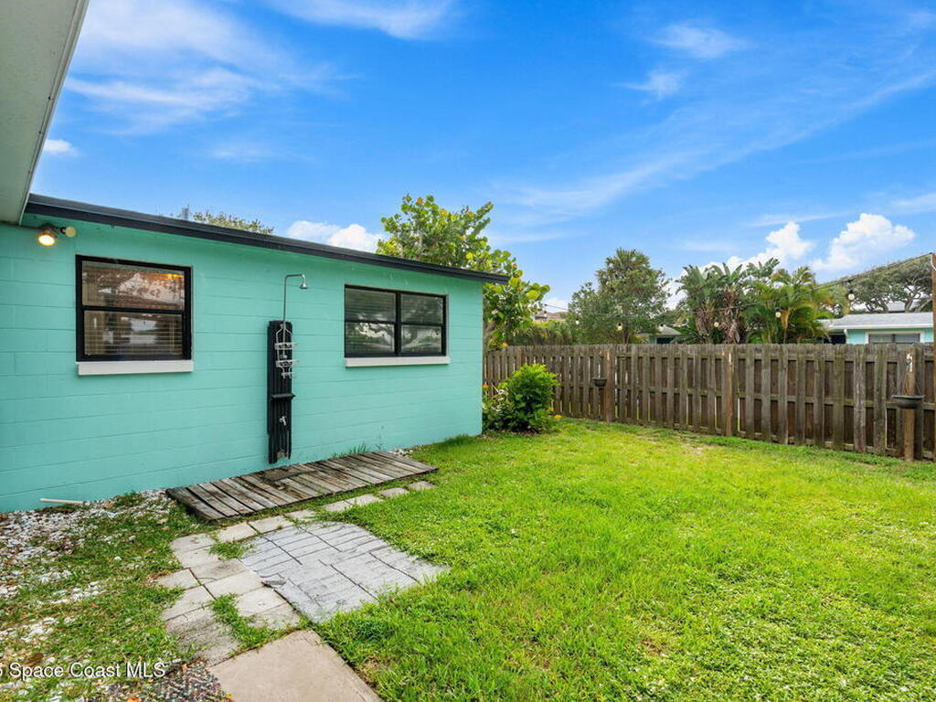 286 S Orlando Avenue, Cocoa Beach, FL 32931