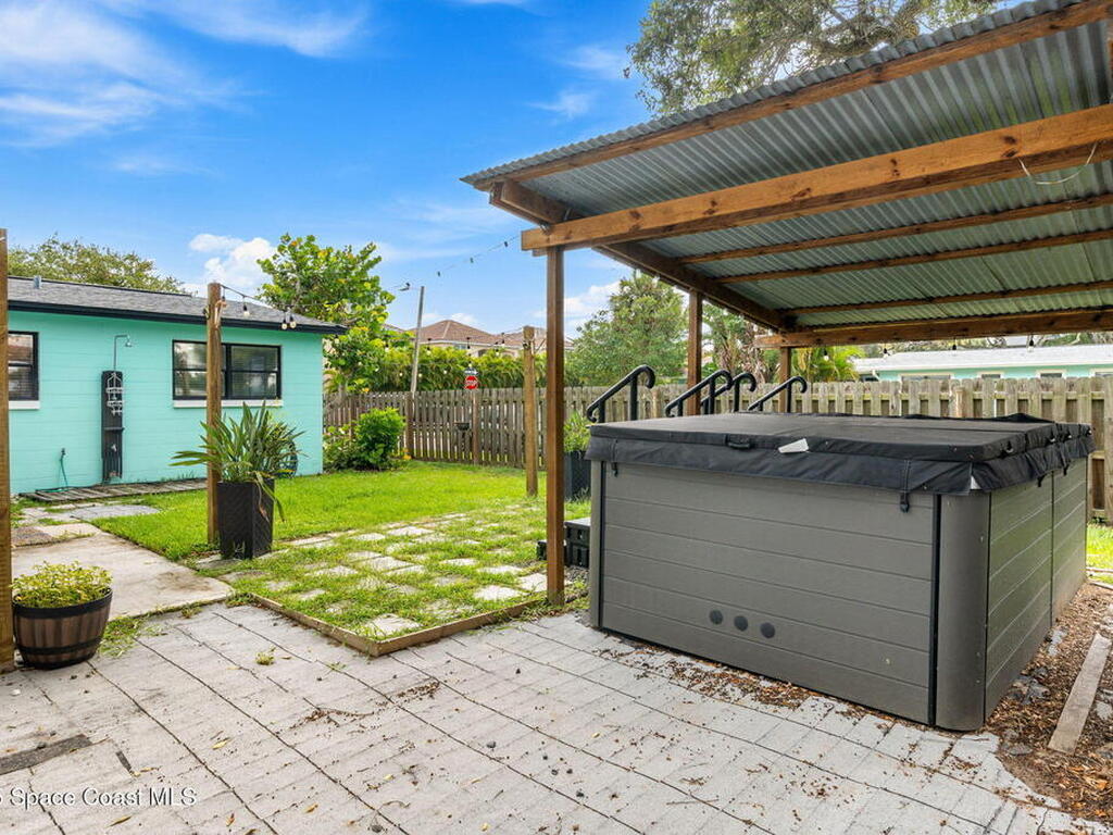 286 S Orlando Avenue, Cocoa Beach, FL 32931