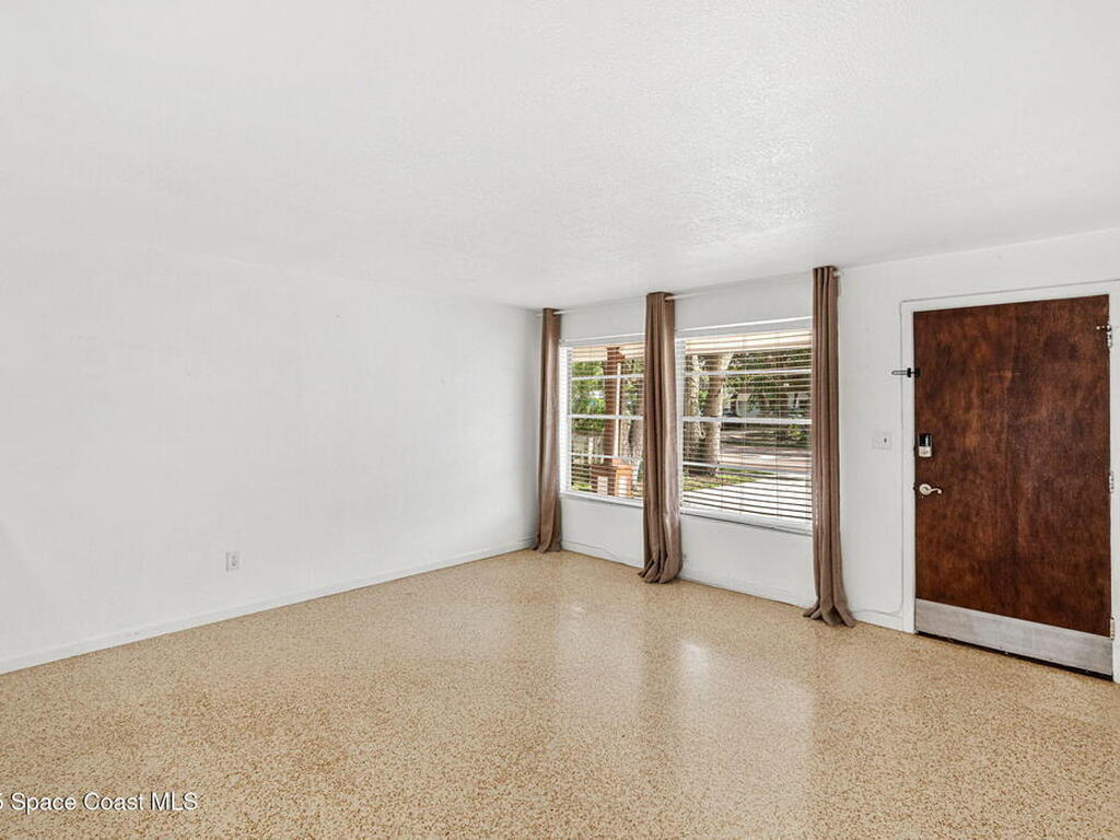286 S Orlando Avenue, Cocoa Beach, FL 32931