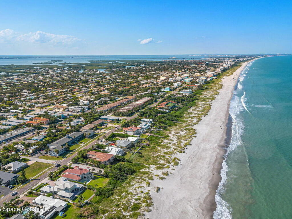 286 S Orlando Avenue, Cocoa Beach, FL 32931