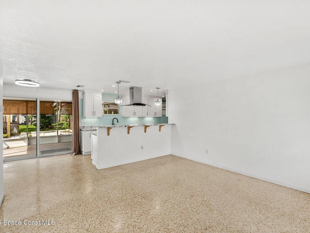 286 S Orlando Avenue, Cocoa Beach, FL 32931