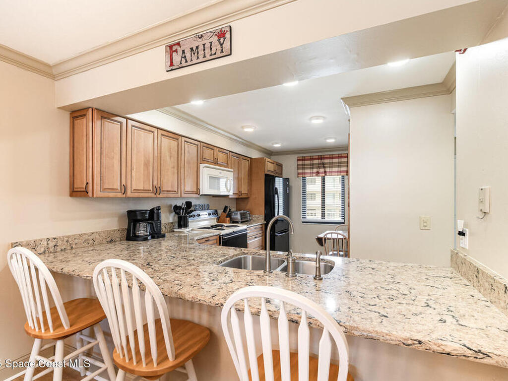 1050 N Atlantic Avenue, Cocoa Beach, FL 32931