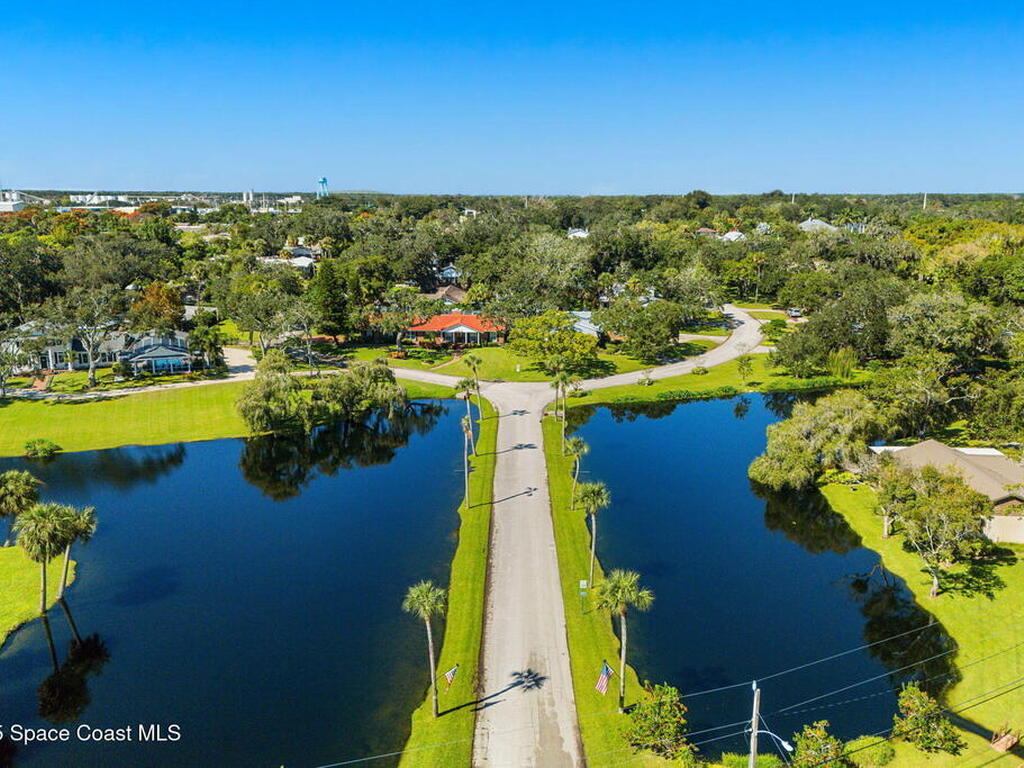 135 N Twin Lakes Road, Cocoa, FL 32926