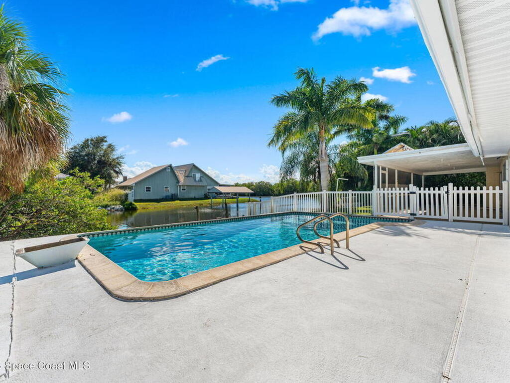 695 Jackson Court, Satellite Beach, FL 32937
