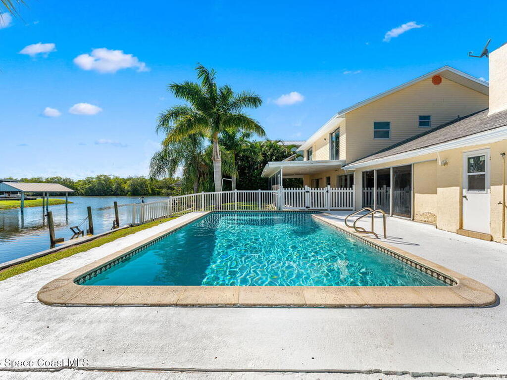 695 Jackson Court, Satellite Beach, FL 32937