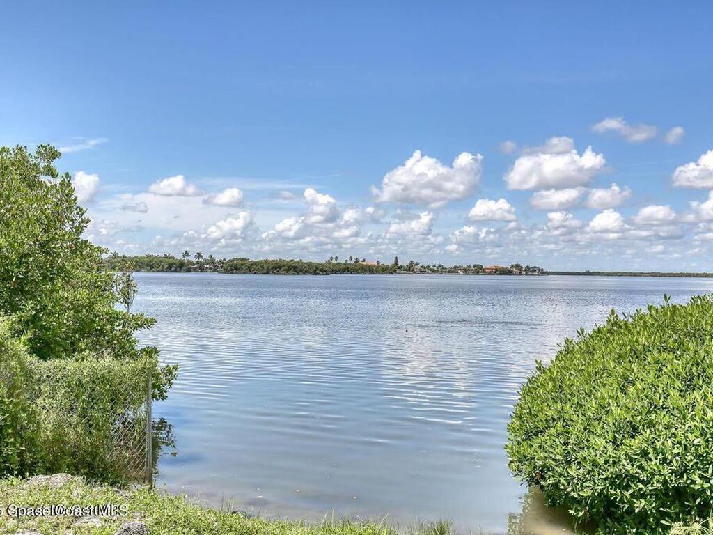 190 Pinellas Lane, Cocoa Beach, FL 32931