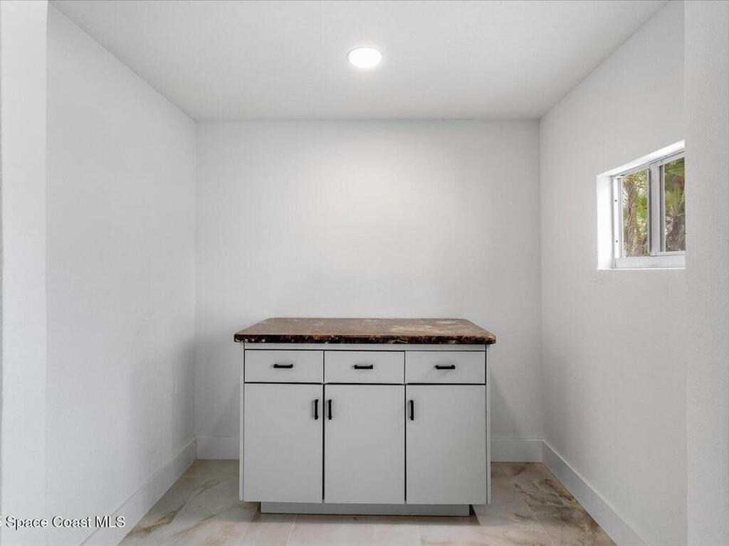 807 W Central Boulevard, Cape Canaveral, FL 32920