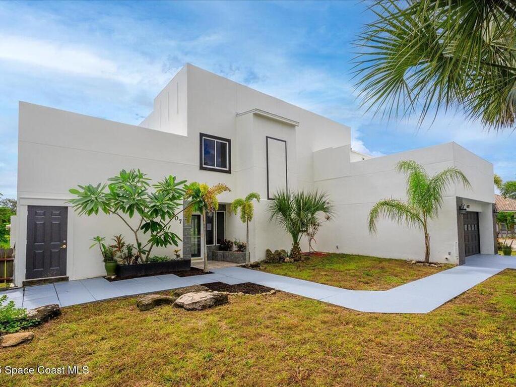 807 W Central Boulevard, Cape Canaveral, FL 32920