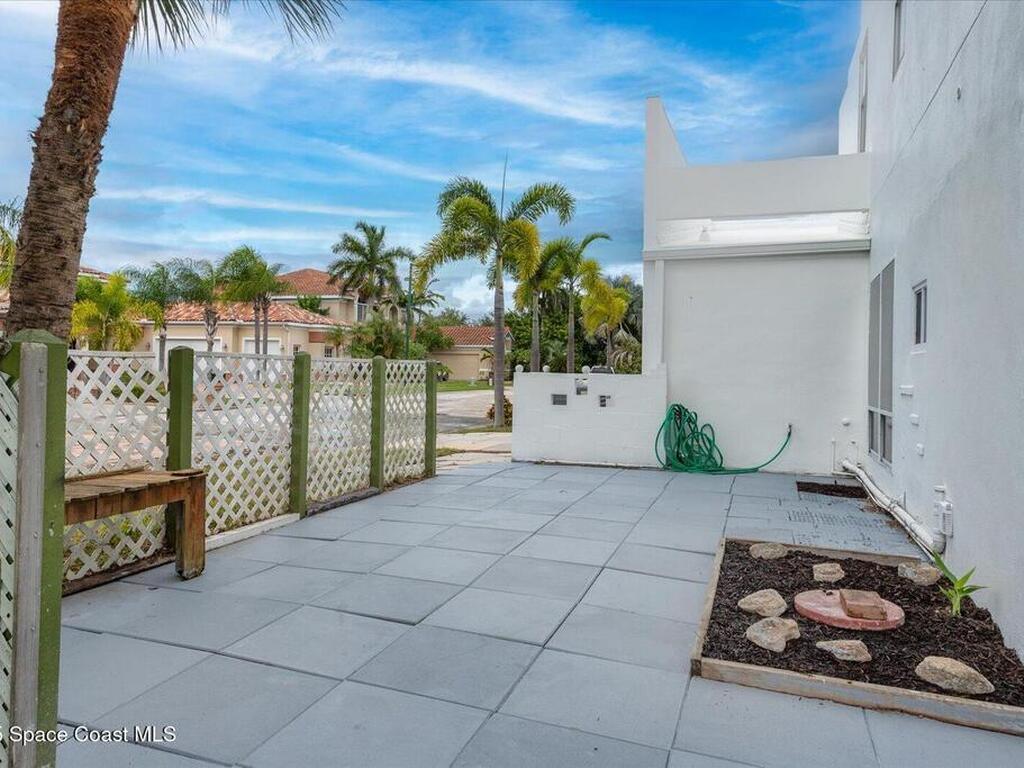 807 W Central Boulevard, Cape Canaveral, FL 32920