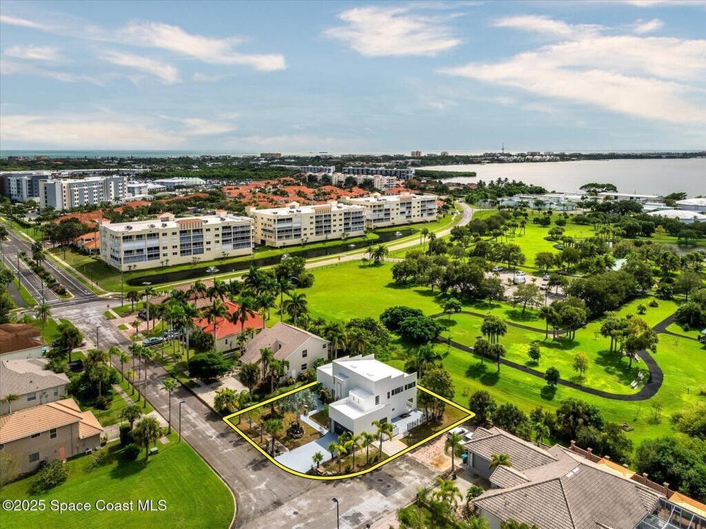 807 W Central Boulevard, Cape Canaveral, FL 32920