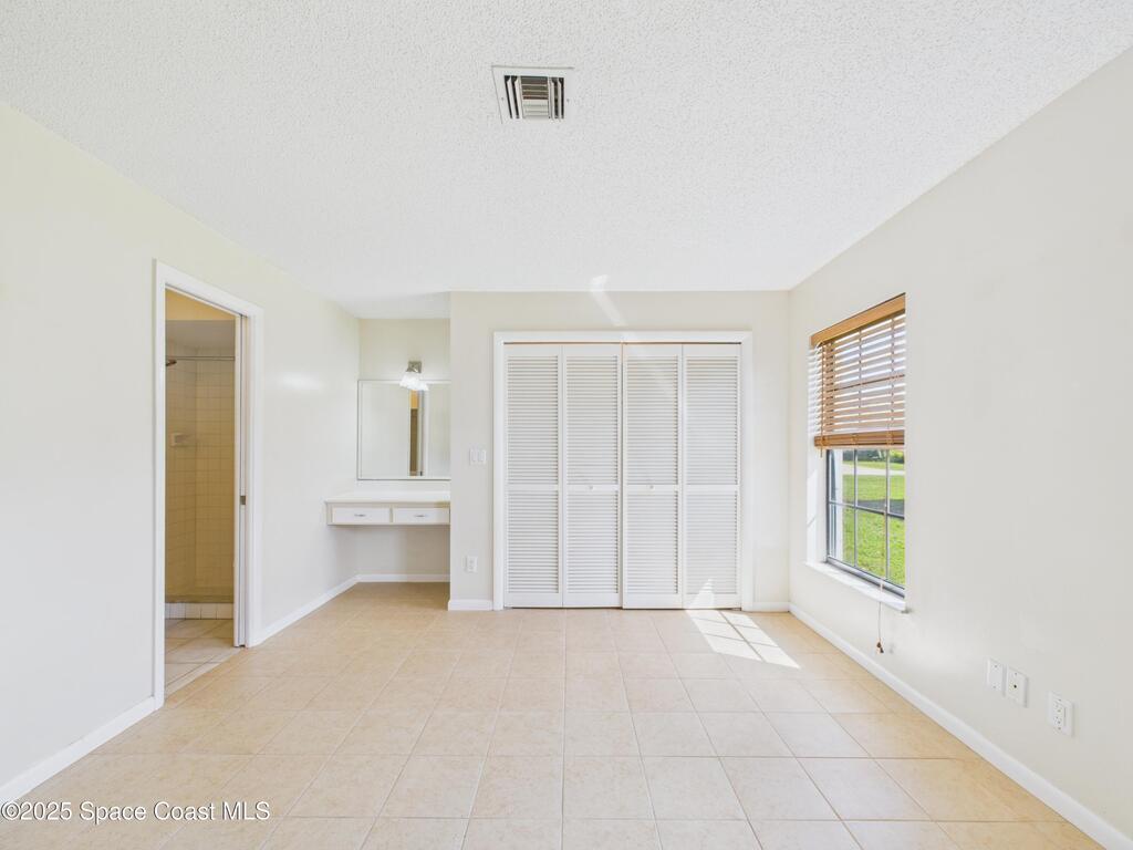 2265 44th Avenue, Vero Beach, FL 32966