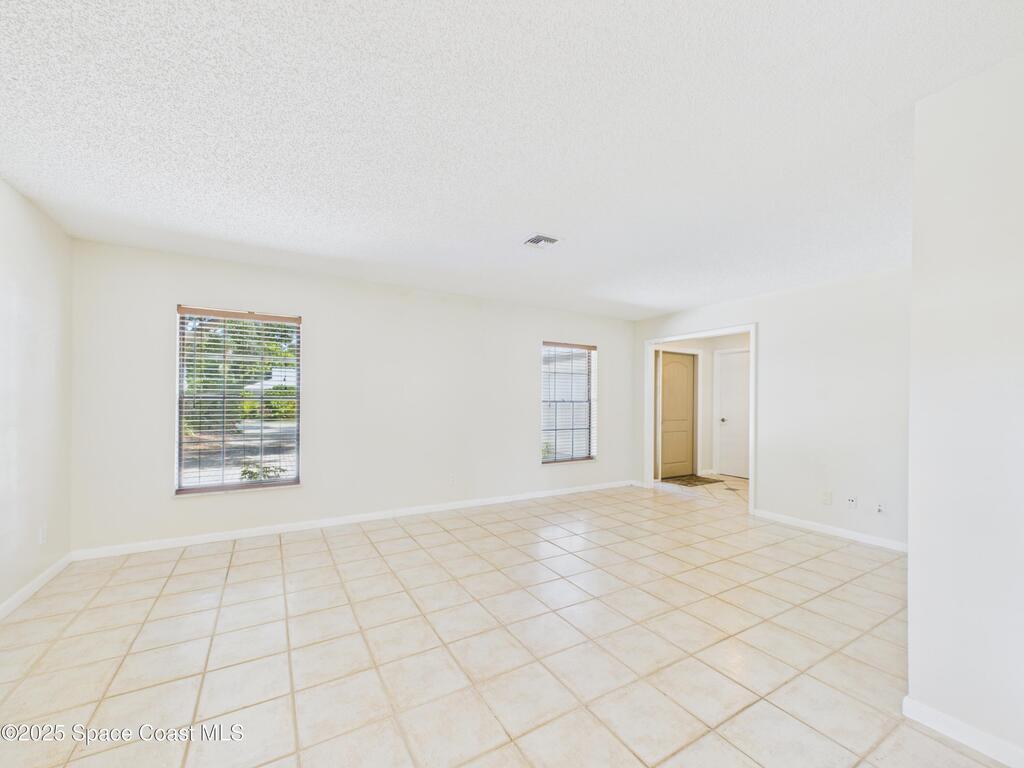 2265 44th Avenue, Vero Beach, FL 32966