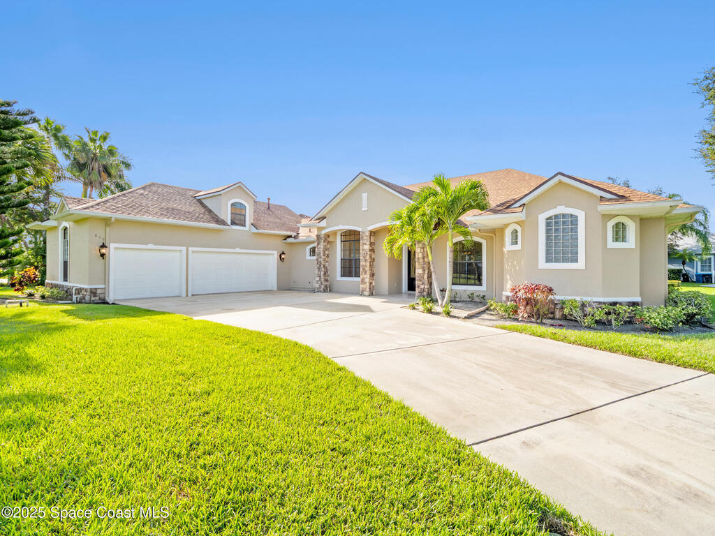 896 Yellow Wood Court, Palm Bay, FL 32909