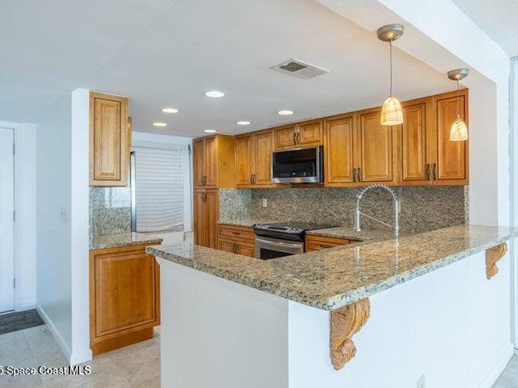 1095 N Highway A1a, Indialantic, FL 32903