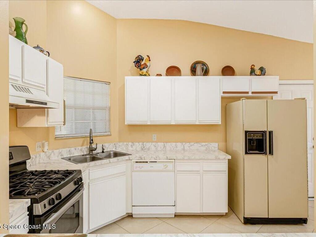 2492 Coral Ridge Circle, Melbourne, FL 32935