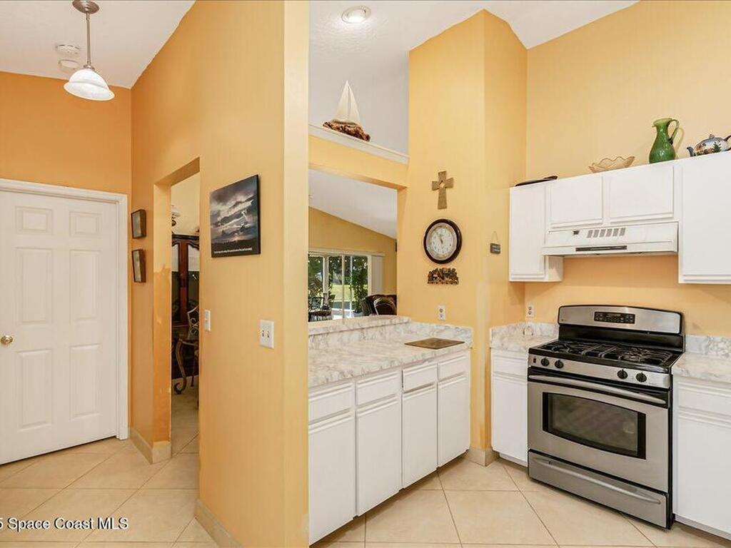 2492 Coral Ridge Circle, Melbourne, FL 32935