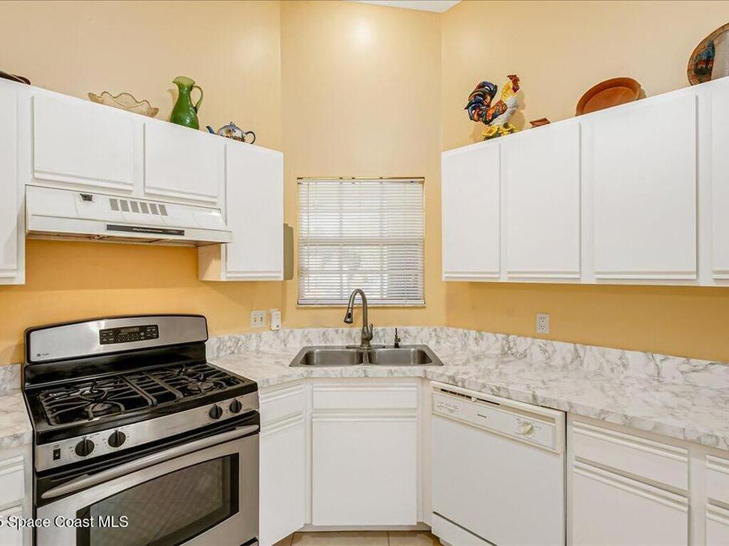 2492 Coral Ridge Circle, Melbourne, FL 32935