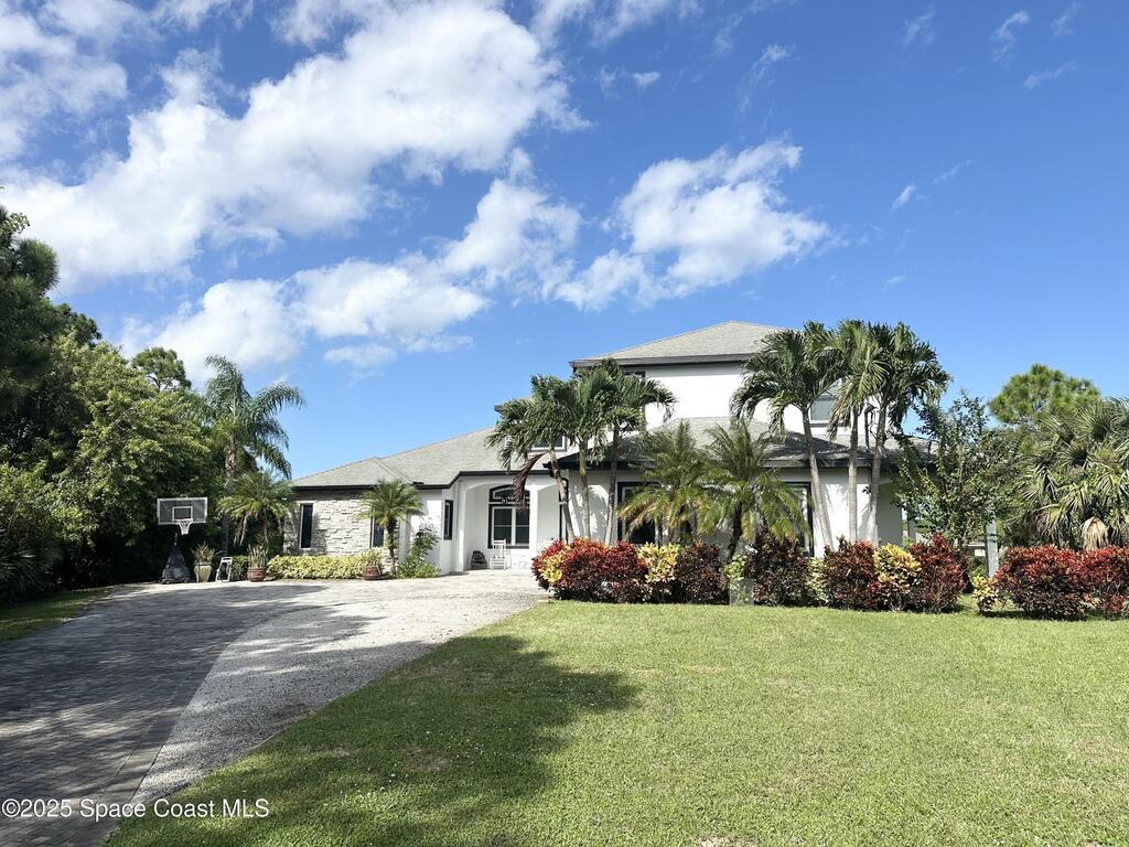 4762 Blossom Ridge Place, Grant, FL 32949
