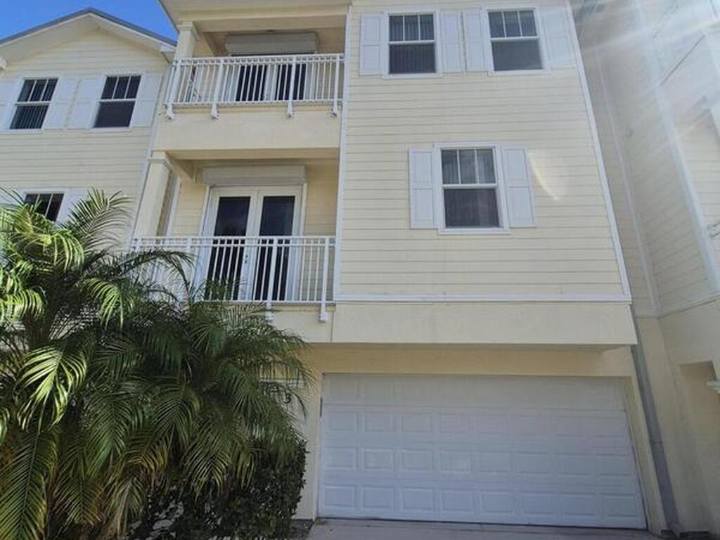 870 Vignoles Avenue, Palm Bay, FL 32905