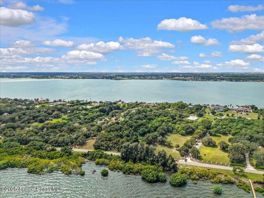 6555 S Tropical Trail, Merritt Island, FL 32952