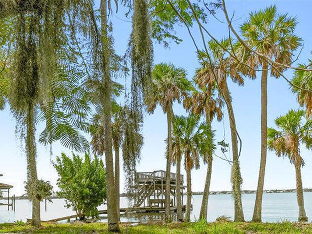 6555 S Tropical Trail, Merritt Island, FL 32952