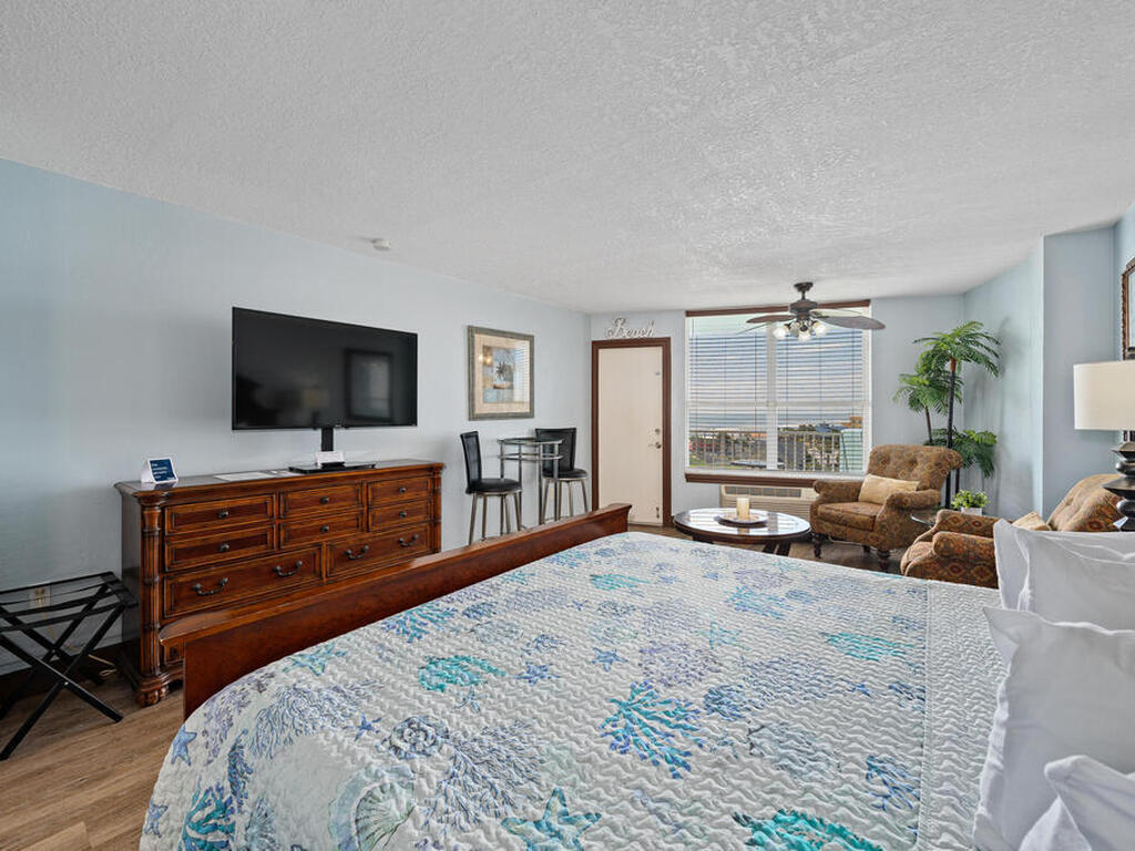 313 S Atlantic Avenue, Daytona Beach, FL 32118