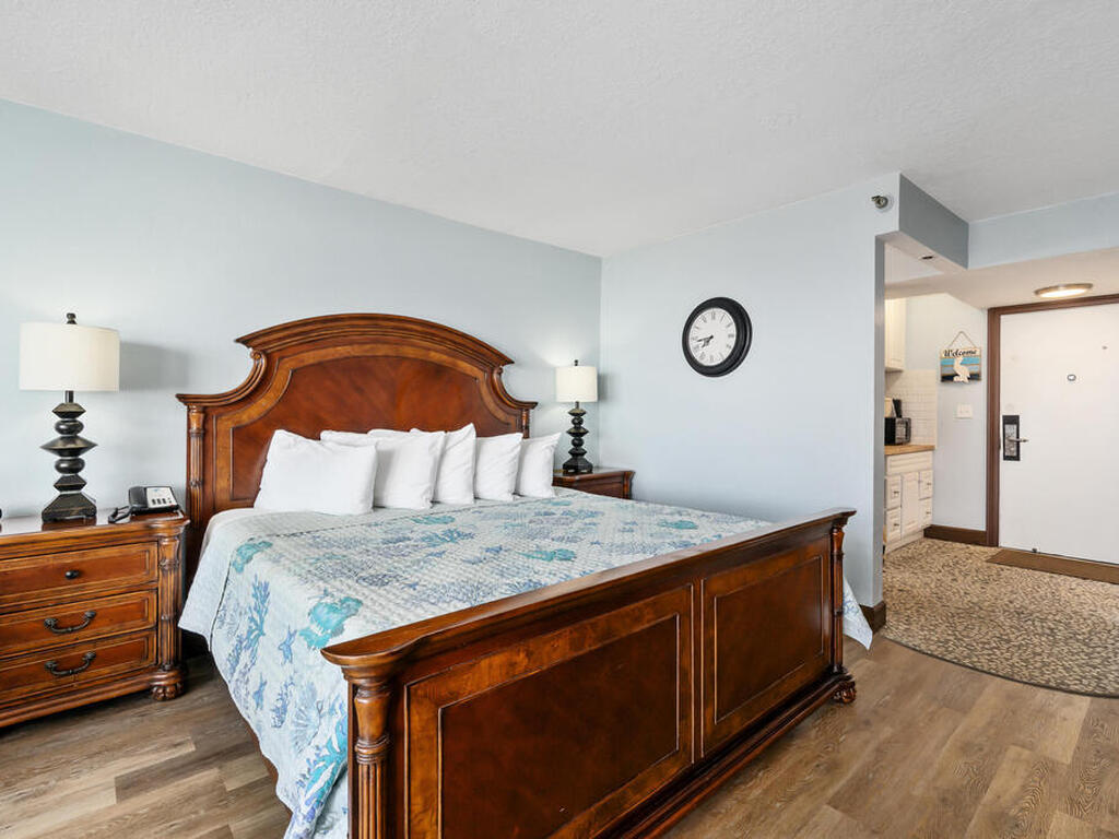 313 S Atlantic Avenue, Daytona Beach, FL 32118