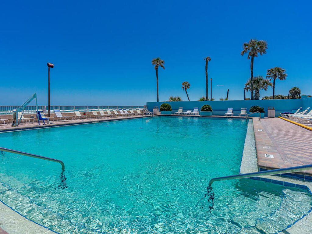 313 S Atlantic Avenue, Daytona Beach, FL 32118