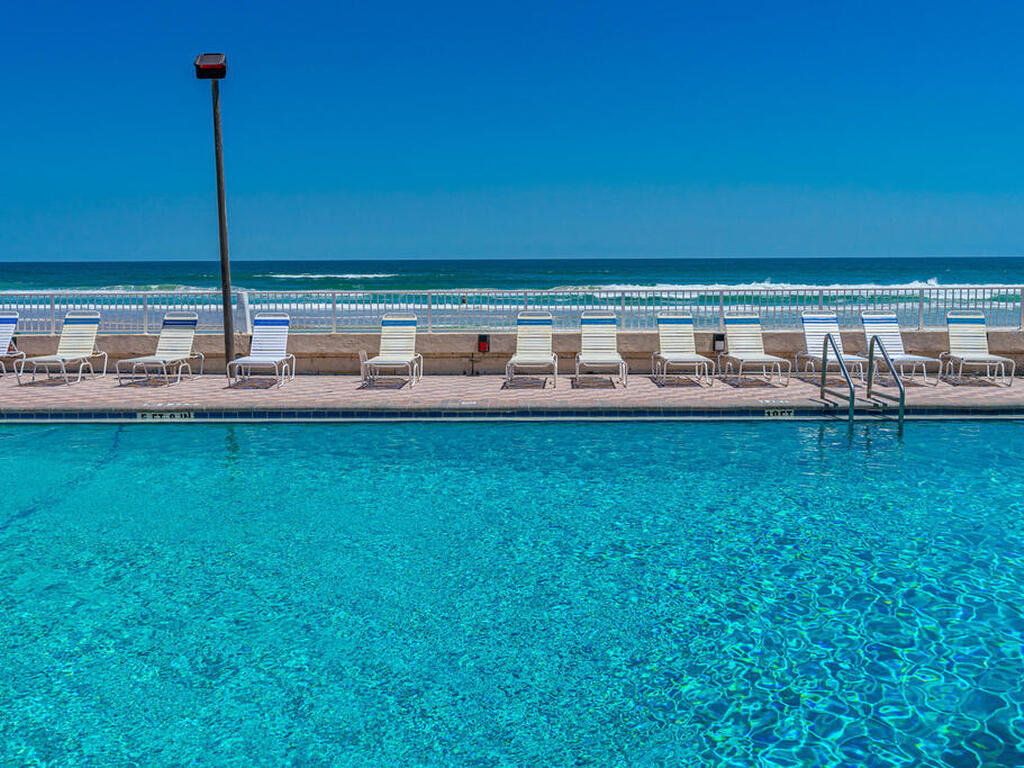 313 S Atlantic Avenue, Daytona Beach, FL 32118