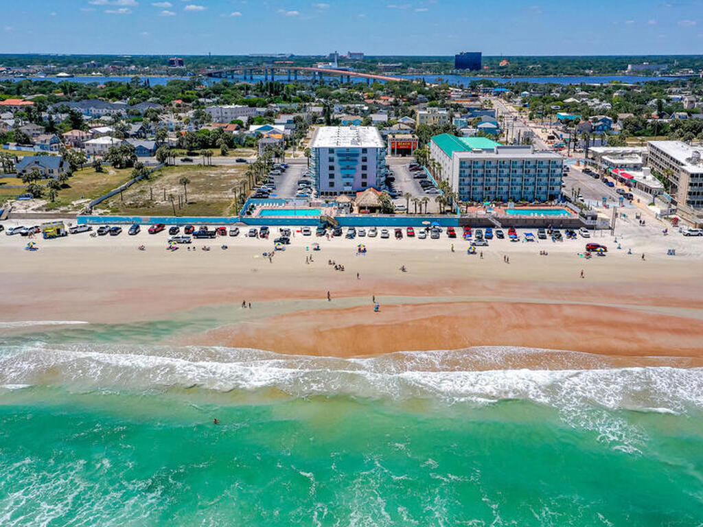 313 S Atlantic Avenue, Daytona Beach, FL 32118